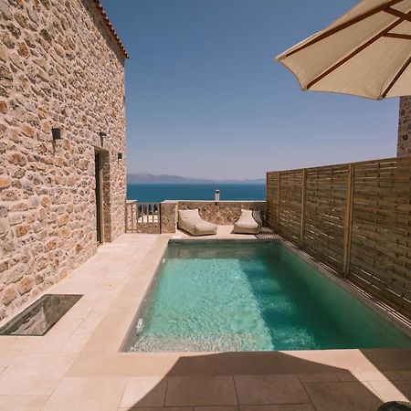 Mani Luxury Suites And Studios In Gytheio With Private Pools Exterior foto