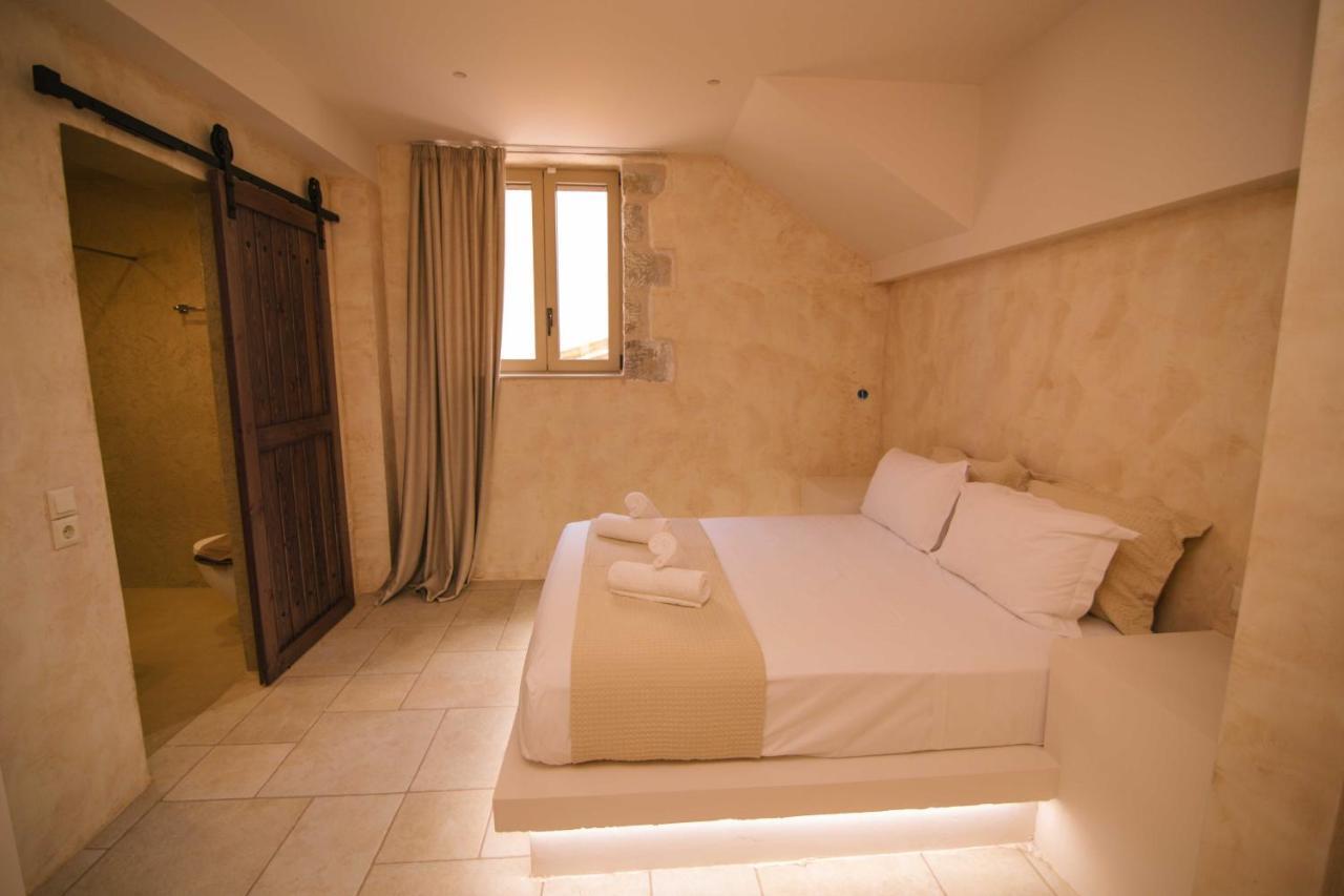 Mani Luxury Suites And Studios In Gytheio With Private Pools Exterior foto