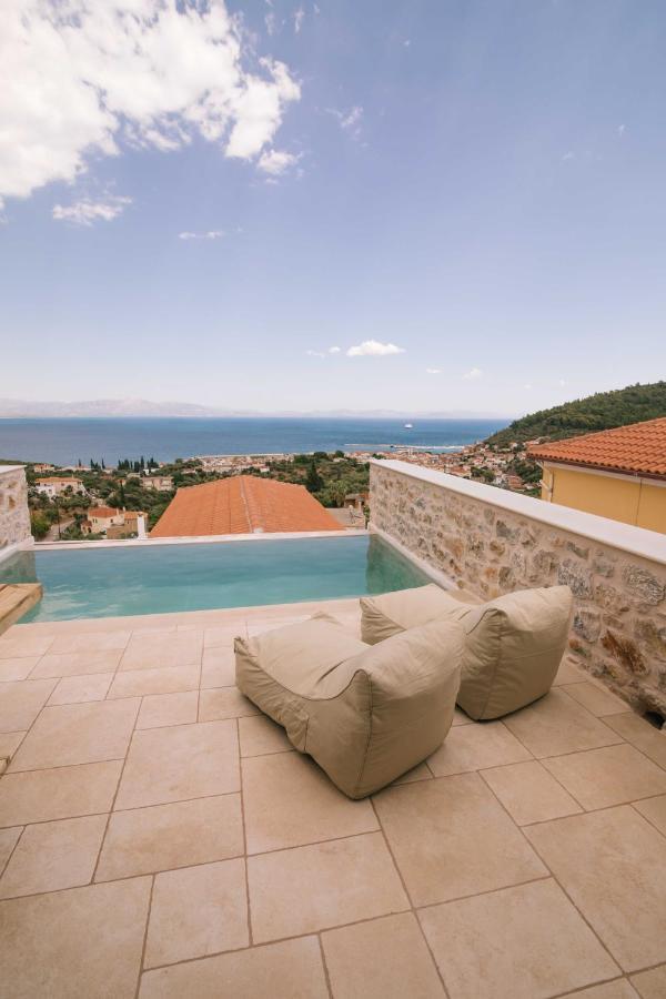 Mani Luxury Suites And Studios In Gytheio With Private Pools Exterior foto