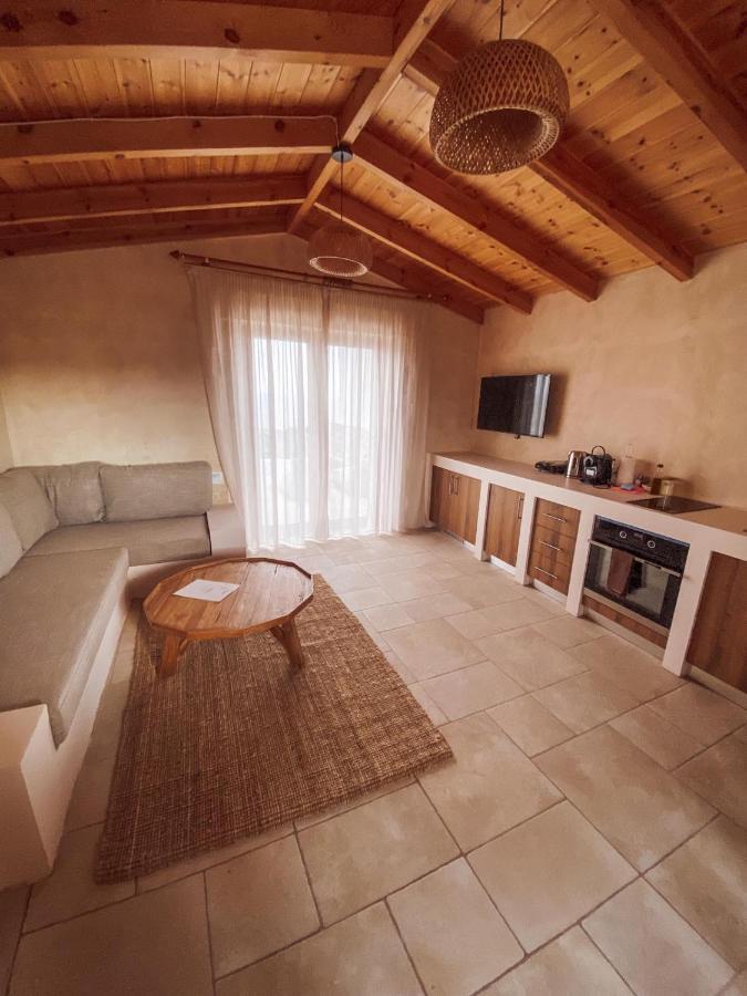 Mani Luxury Suites And Studios In Gytheio With Private Pools Exterior foto