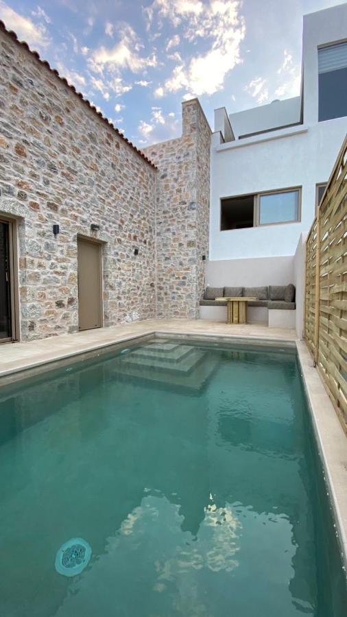 Mani Luxury Suites And Studios In Gytheio With Private Pools Exterior foto