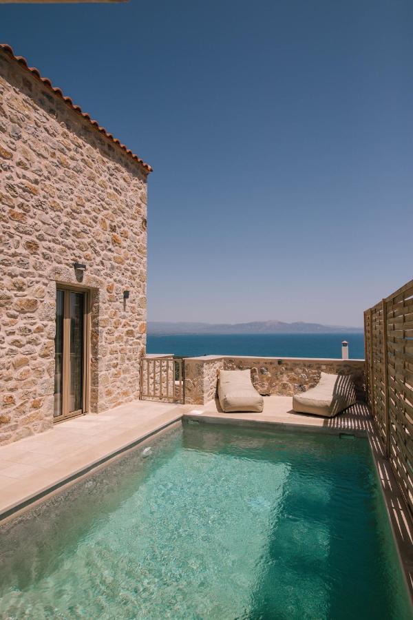 Mani Luxury Suites And Studios In Gytheio With Private Pools Exterior foto