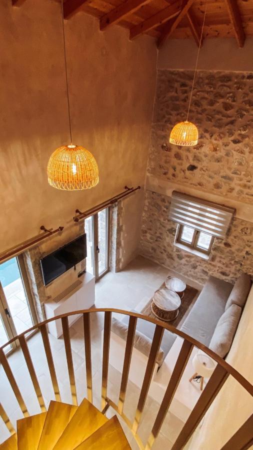 Mani Luxury Suites And Studios In Gytheio With Private Pools Exterior foto