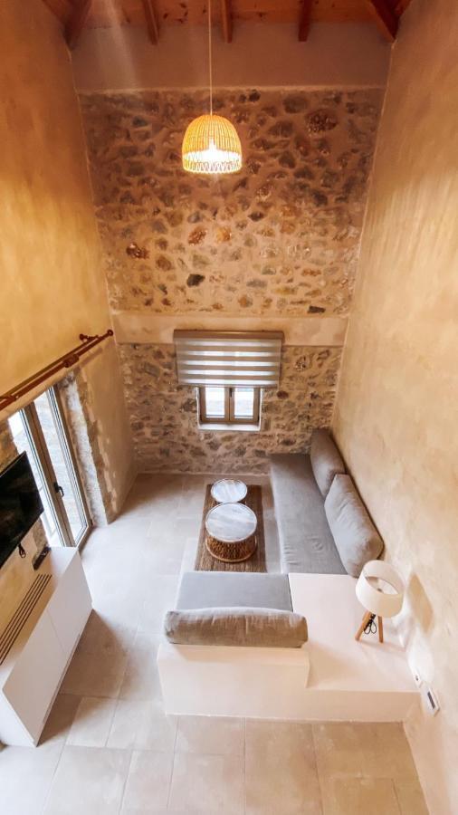 Mani Luxury Suites And Studios In Gytheio With Private Pools Exterior foto